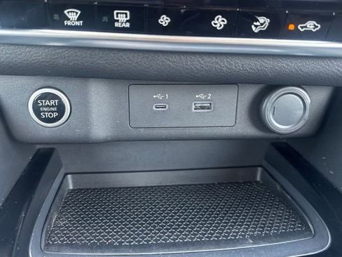 Used 2022 Nissan Rogue SV AWD/4WD image 29