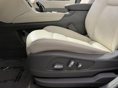 Used 2023 Cadillac XT6 Premium Luxury image 22