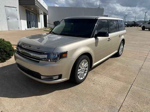 Used 2017 Ford Flex SEL w/ Equipment Group 202A AWD/4WD image 3