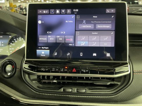 Used 2024 Jeep Compass Trailhawk w/ Trailhawk Convenience Group image 23