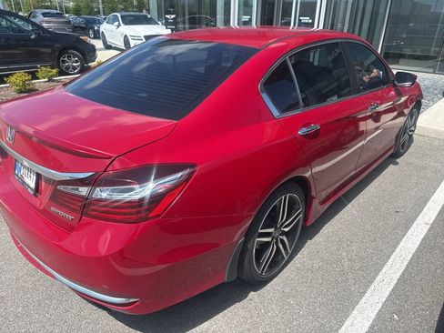 Used 2016 Honda Accord Sport image 13