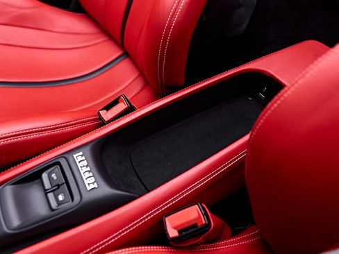 Used 2022 Ferrari F8 Tributo RWD image 70