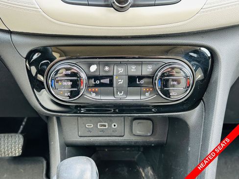 Used 2021 Buick Encore GX Select w/ Experience Buick Package FWD image 6