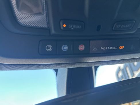 Used 2021 GMC Sierra 1500 AT4 image 42