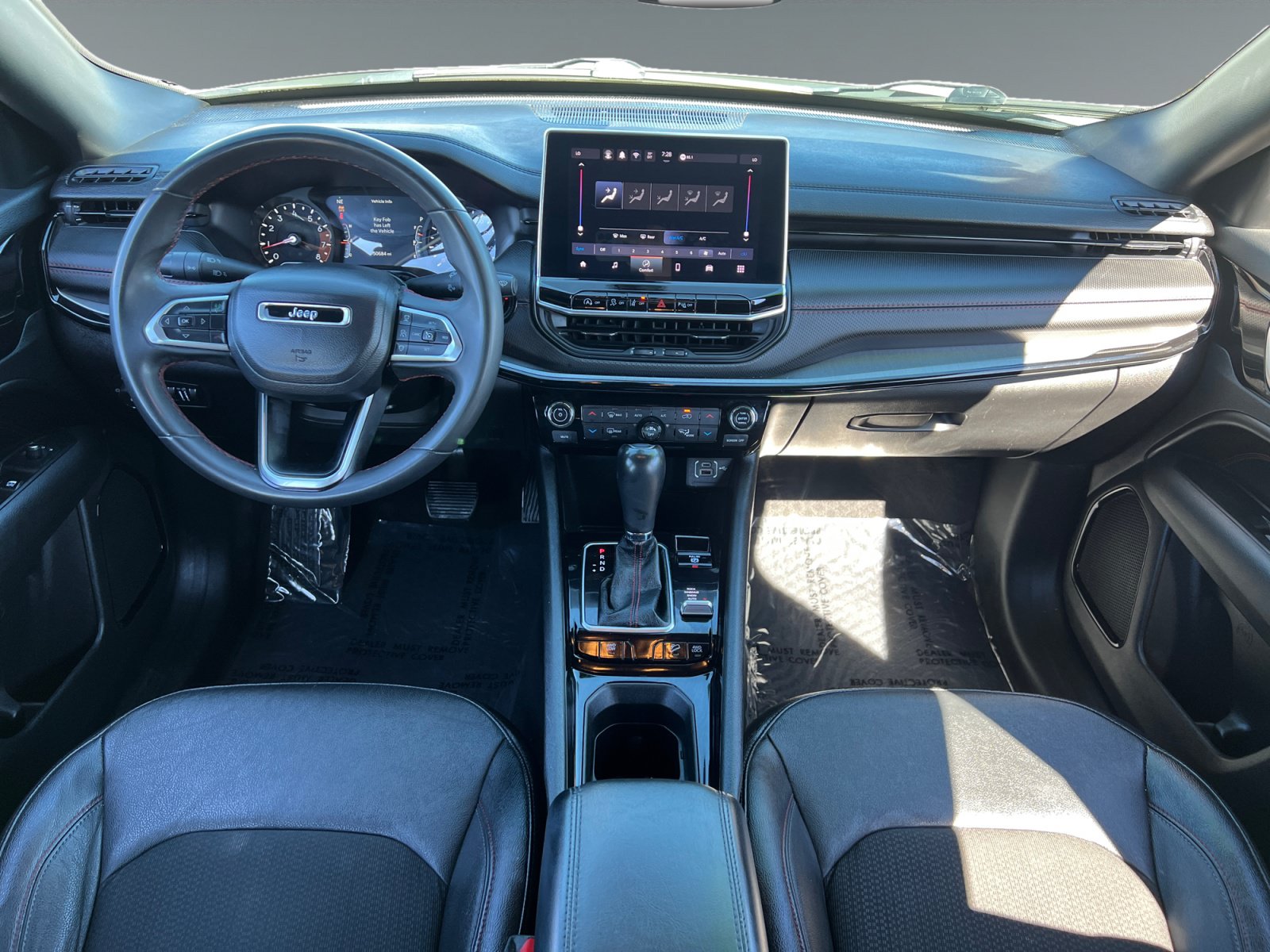 Used 2024 Jeep Compass Trailhawk AWD/4WD image 10