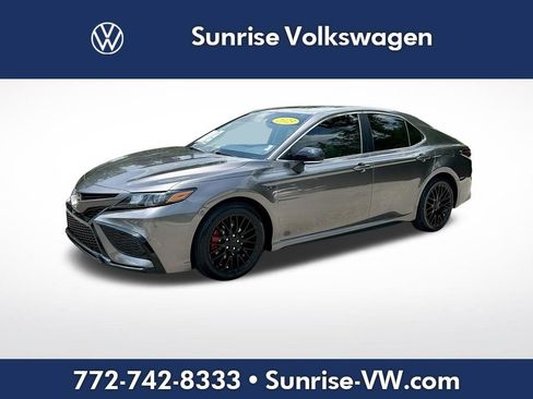 Used 2023 Toyota Camry SE w/ Convenience Package FWD image 1