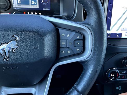 Used 2024 Ford Bronco Badlands image 12