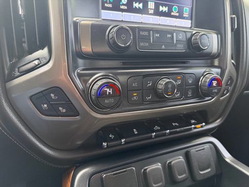 Used 2018 Chevrolet Silverado 1500 High Country image 11