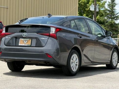Used 2019 Toyota Prius LE FWD image 5