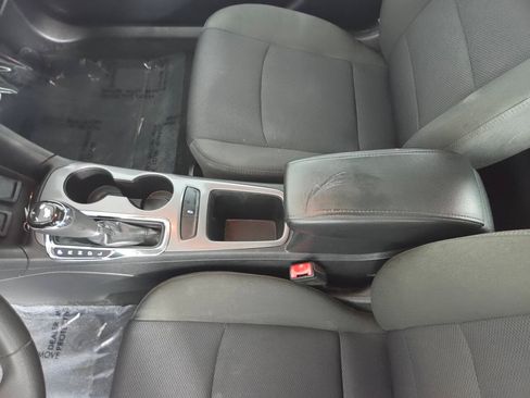 Used 2017 Chevrolet Cruze LT w/ Sun And Sound Package FWD image 16