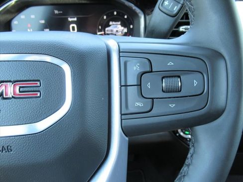 Used 2026 GMC Sierra 1500 SLT AWD/4WD image 23