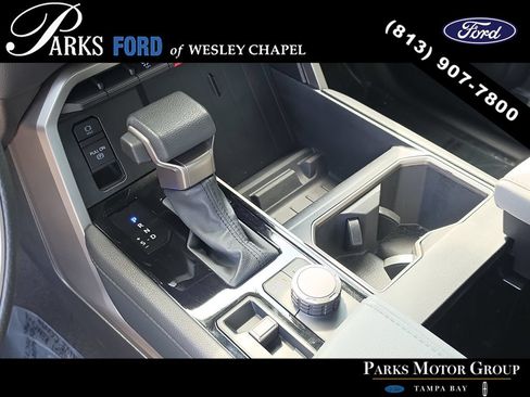 Used 2025 Toyota Tundra Limited AWD/4WD image 23