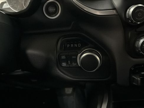 Used 2022 RAM 2500 Big Horn w/ Night Edition AWD/4WD image 17