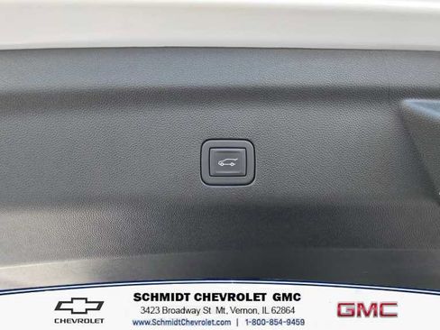 Used 2024 Chevrolet Suburban Premier AWD/4WD image 11