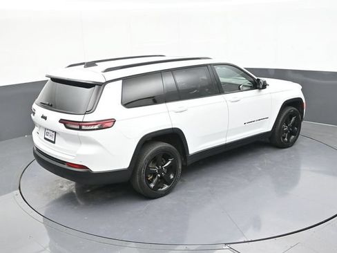 Used 2023 Jeep Grand Cherokee L Laredo AWD/4WD image 63