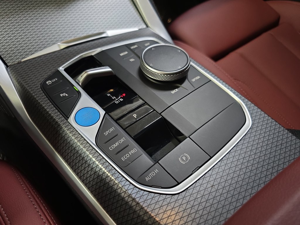 Certified 2023 BMW i4 eDrive40 w/ M Sport Package RWD image 26