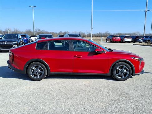 Used 2025 Kia K4 LXS image 2