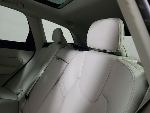 Used 2023 Volvo XC60 B5 Core w/ Climate Package image 15