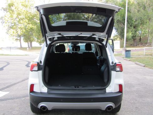 Certified 2022 Ford Escape SEL w/ Technology Package image 17