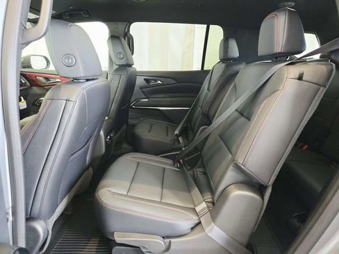 New 2026 Chevrolet Traverse Z71 w/ Driver Confidence Package image 9