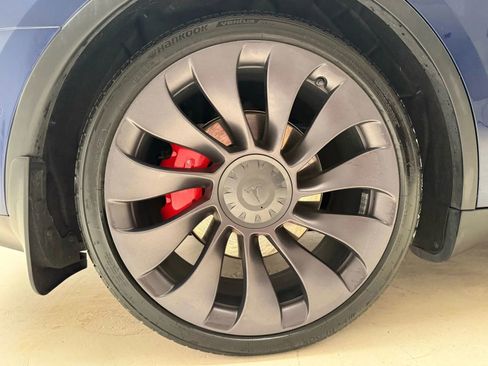 Used 2021 Tesla Model Y Performance image 43