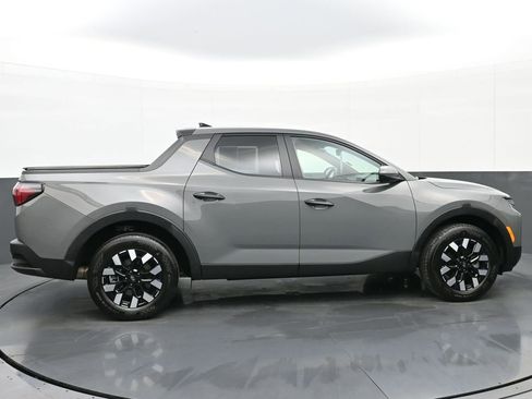 Certified 2025 Hyundai Santa Cruz SE image 3