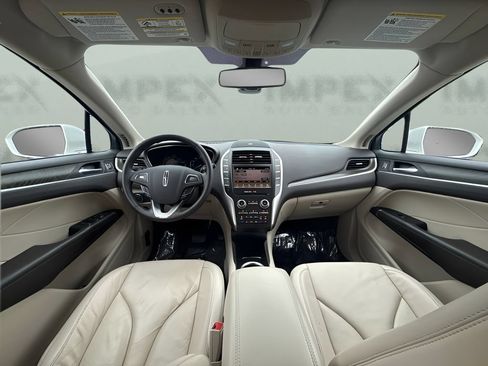 Used 2019 Lincoln MKC Reserve w/ MKC Technology Package FWD image 8