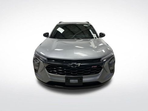 Used 2024 Chevrolet Trax RS w/ Sunroof Package image 11