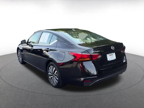 Used 2026 Nissan Altima 2.5 SV FWD image 11