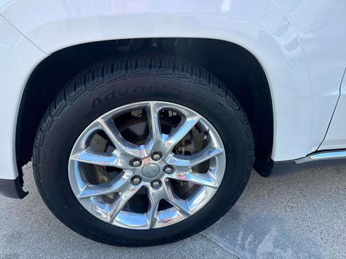 Certified 2015 Jeep Grand Cherokee Summit w/ Trailer Tow Group IV image 4