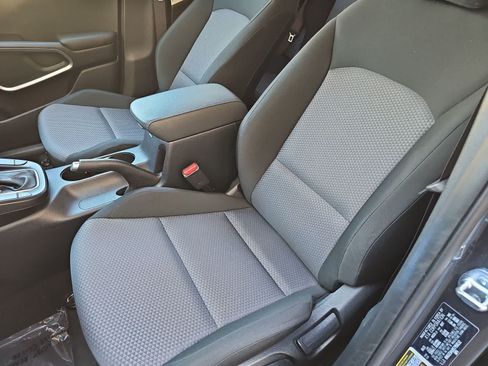 Used 2025 Kia Soul LX w/ LX Technology Package FWD image 15