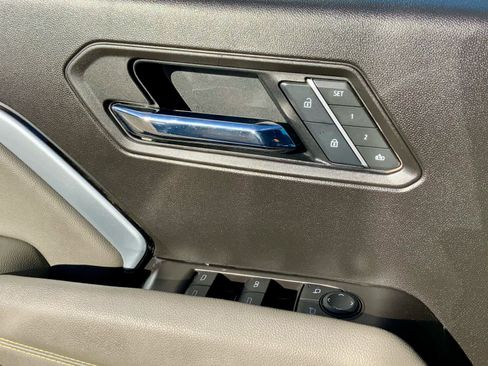 Certified 2025 Chevrolet Colorado ZR2 w/ Technology Package image 55