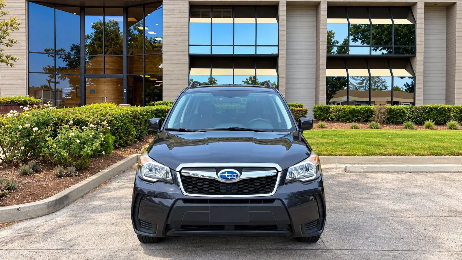 Used 2016 Subaru Forester 2.0XT Premium AWD/4WD image 2