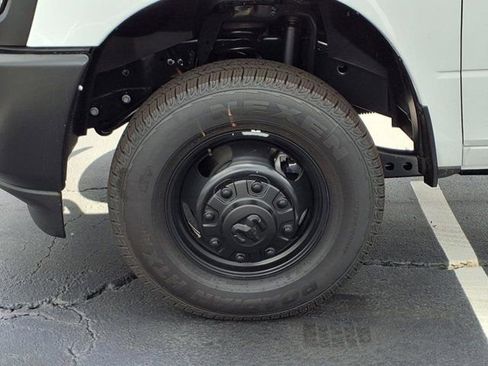 New 2025 RAM 3500 Tradesman AWD/4WD image 19