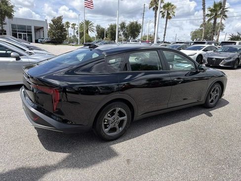 Used 2025 Kia K4 FWD image 2