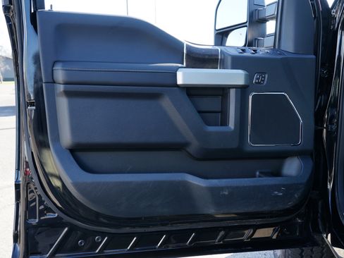 Used 2022 Ford F350 Lariat w/ Lariat Ultimate Package image 17