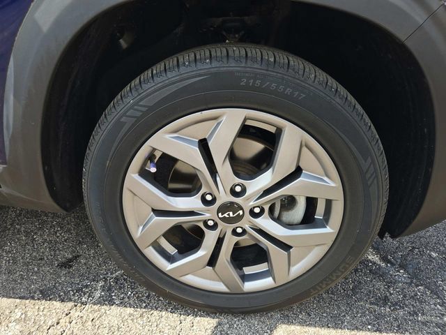 Used 2024 Kia Seltos S AWD/4WD image 14
