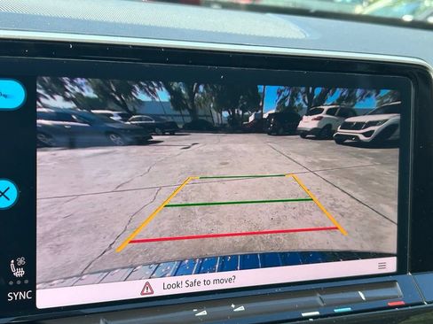 New 2026 Volkswagen Atlas SE FWD image 18
