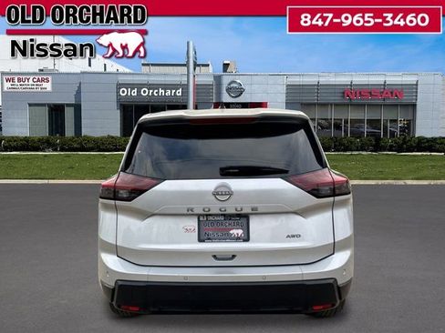 Used 2025 Nissan Rogue S AWD/4WD image 5