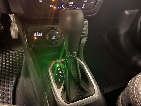 Used 2023 Jeep Renegade Limited AWD/4WD image 24