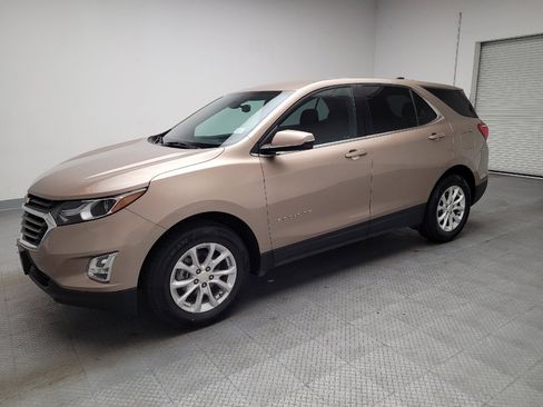 Used 2019 Chevrolet Equinox LT FWD image 2