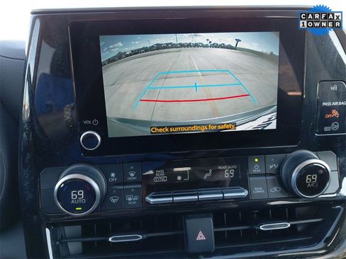 Used 2024 Toyota Highlander LE image 33