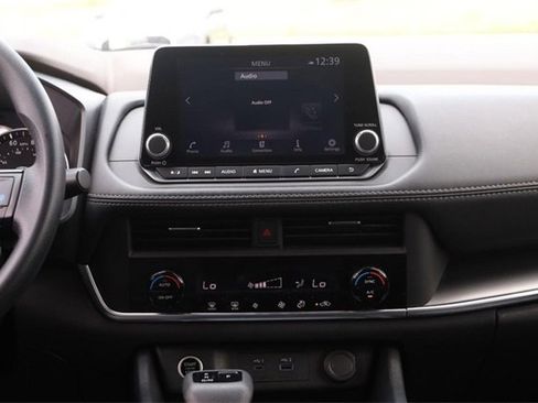 Certified 2023 Nissan Rogue SV image 21