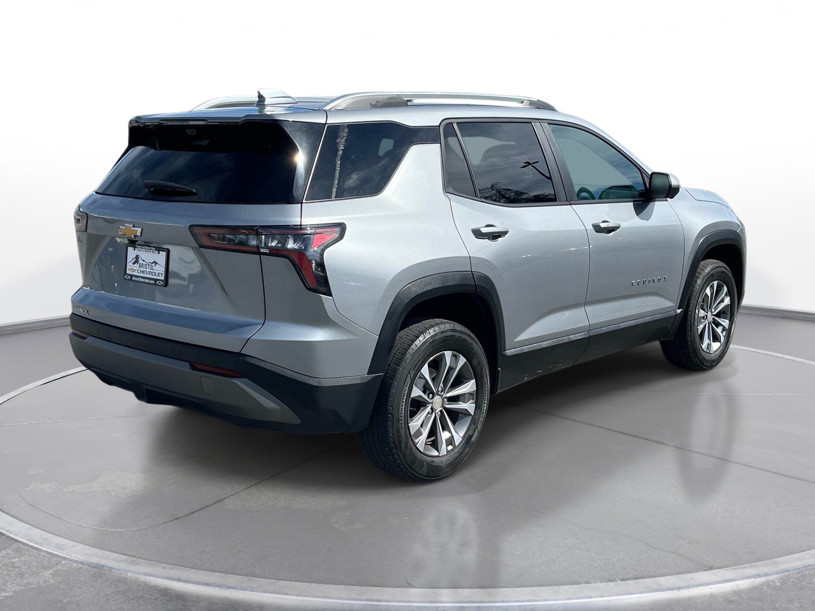 Used 2025 Chevrolet Equinox LT w/ Convenience Package II FWD image 5