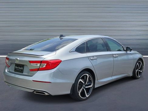 Used 2022 Honda Accord Sport image 3