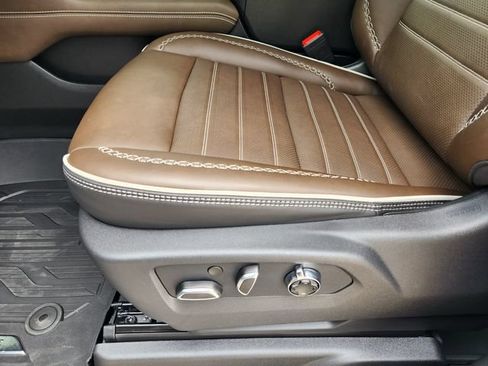 Used 2026 GMC Yukon Denali Ultimate w/ LPO, Floor Liner Package AWD/4WD image 19