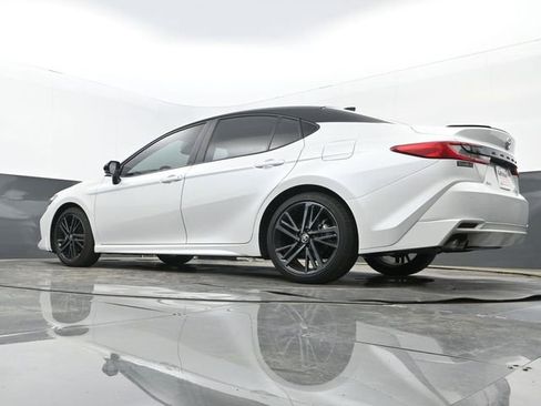 Used 2025 Toyota Camry XSE image 10