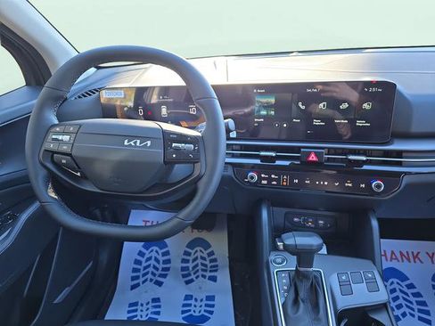 New 2026 Kia Sportage EX image 9
