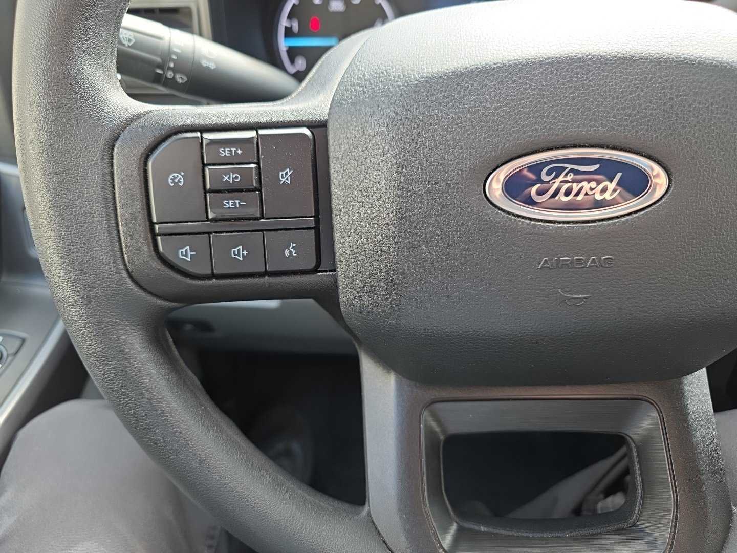 Used 2025 Ford F250 XLT w/ FX4 Off-Road Package AWD/4WD image 11