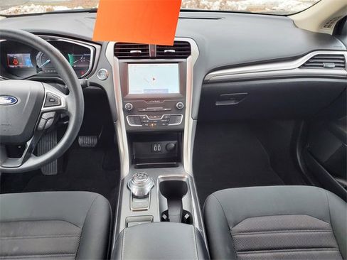 Used 2020 Ford Fusion SE image 13